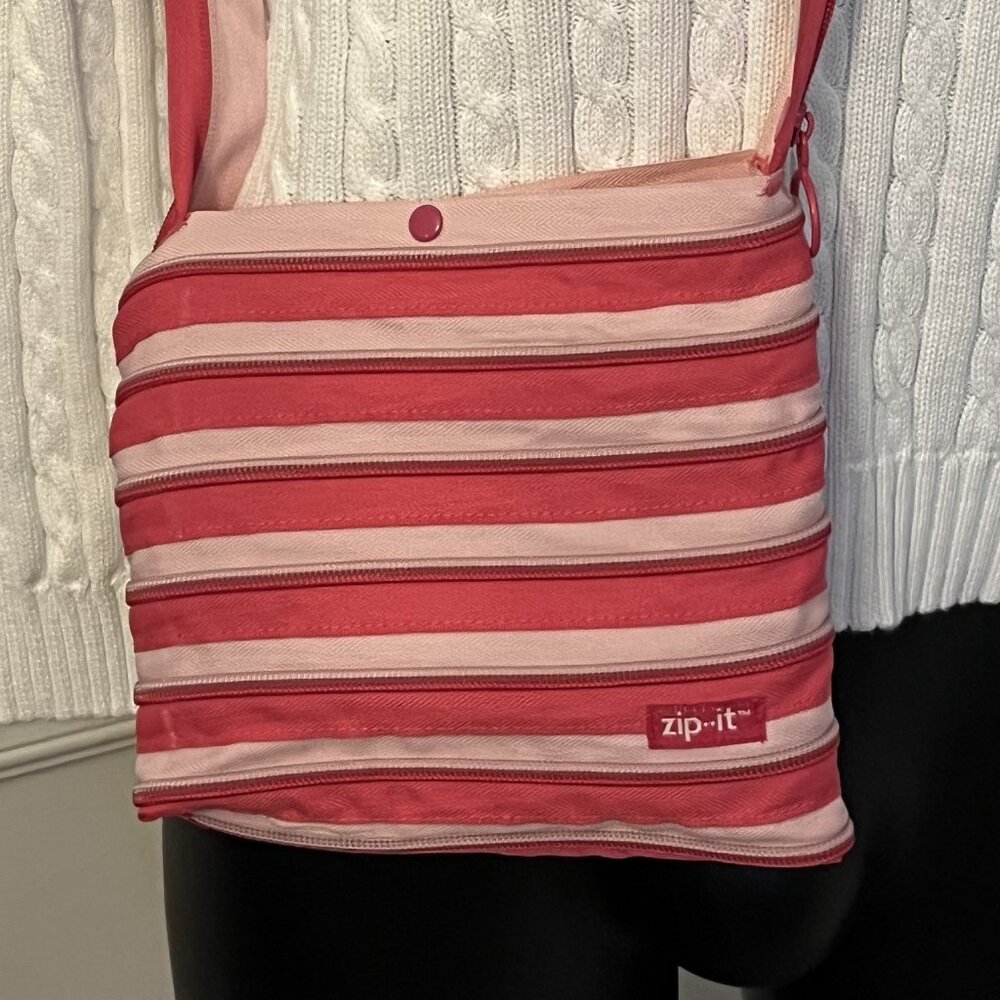 ZIP-IT Pink Striped Crossbody purse, handbag. Cute and packable! - Picture 3 of 3